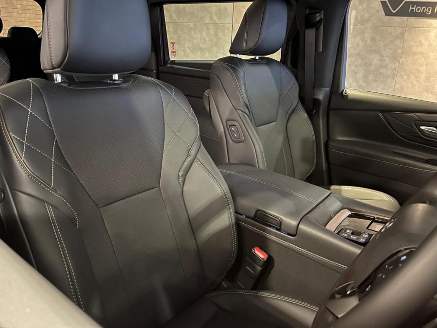 Vellfire Z Premier 2.4T - Image 6