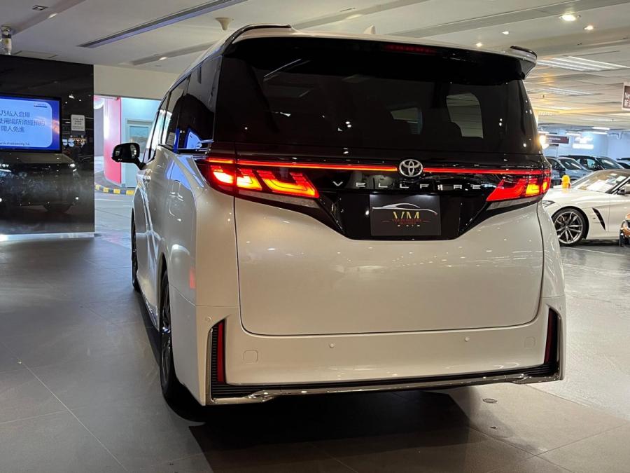 Vellfire Z Premier 2.4T - Image 4