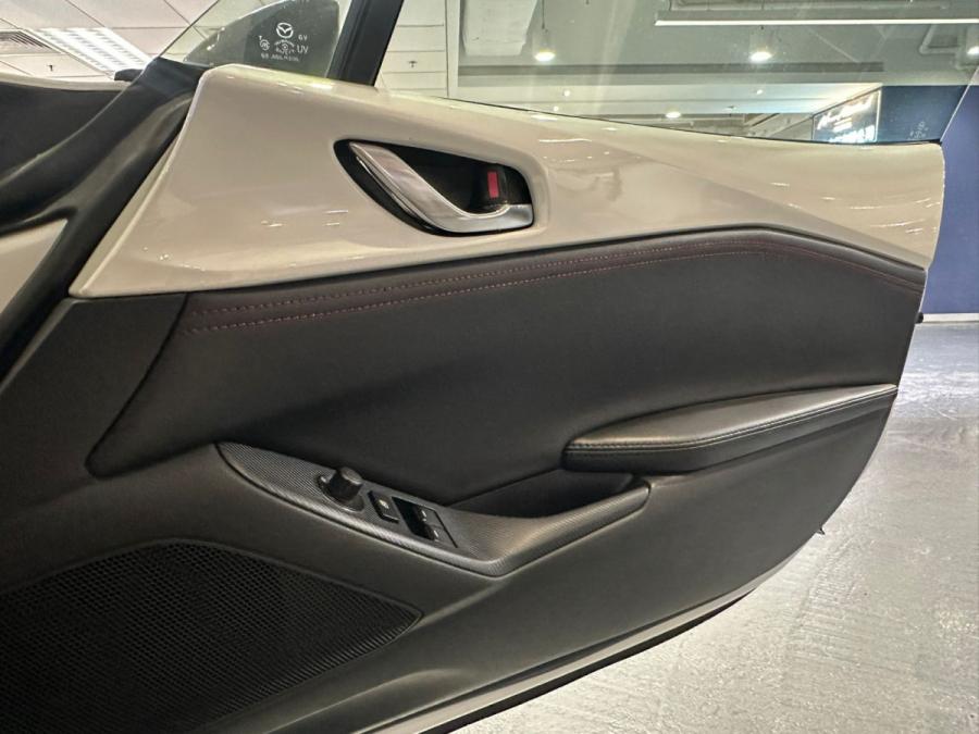 ROADSTER RF RS - Image 11