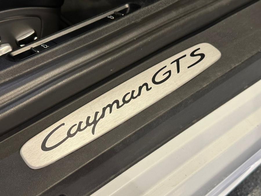 718 CAYMAN GTS - Image 2