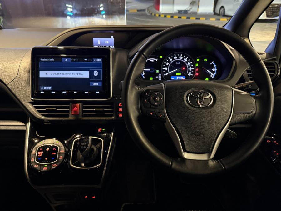 VOXY HYBRID ZS FACELIFT - Image 6