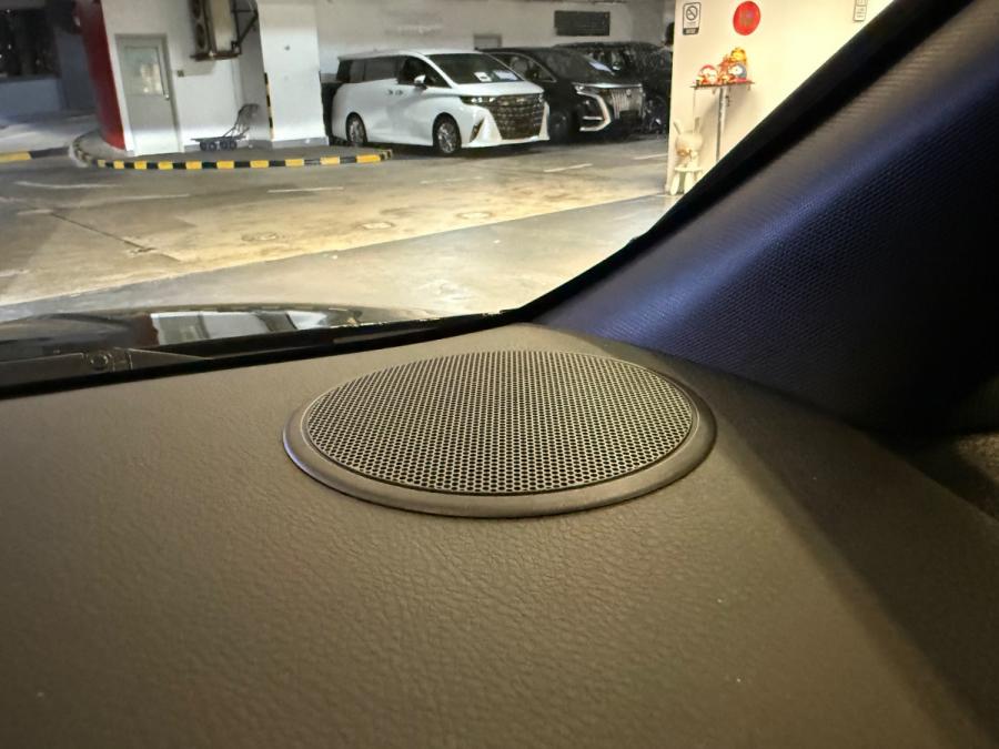 VOXY HYBRID ZS FACELIFT - Image 7