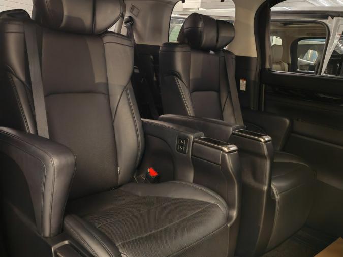 ALPHARD 3.5 SC - Image 4