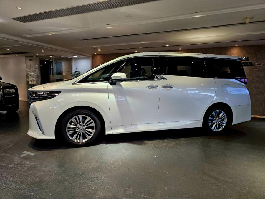 ALPHARD 2.5 Z - Image 2