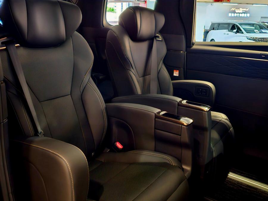 ALPHARD 2.5 Z - Image 5