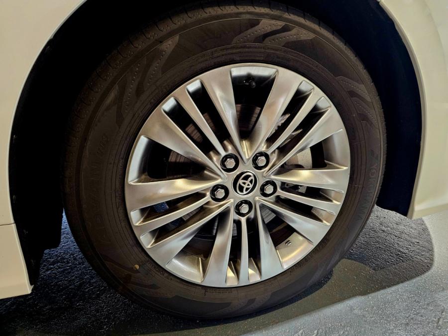 ALPHARD 2.5 Z - Image 12