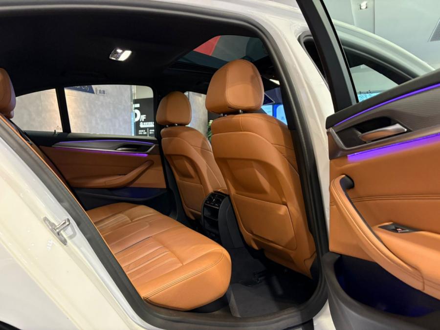 520iA M-Sport - Image 5
