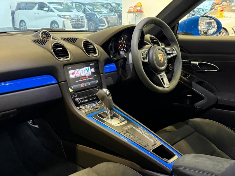 718 Cayman GTS 4.0 - Image 3
