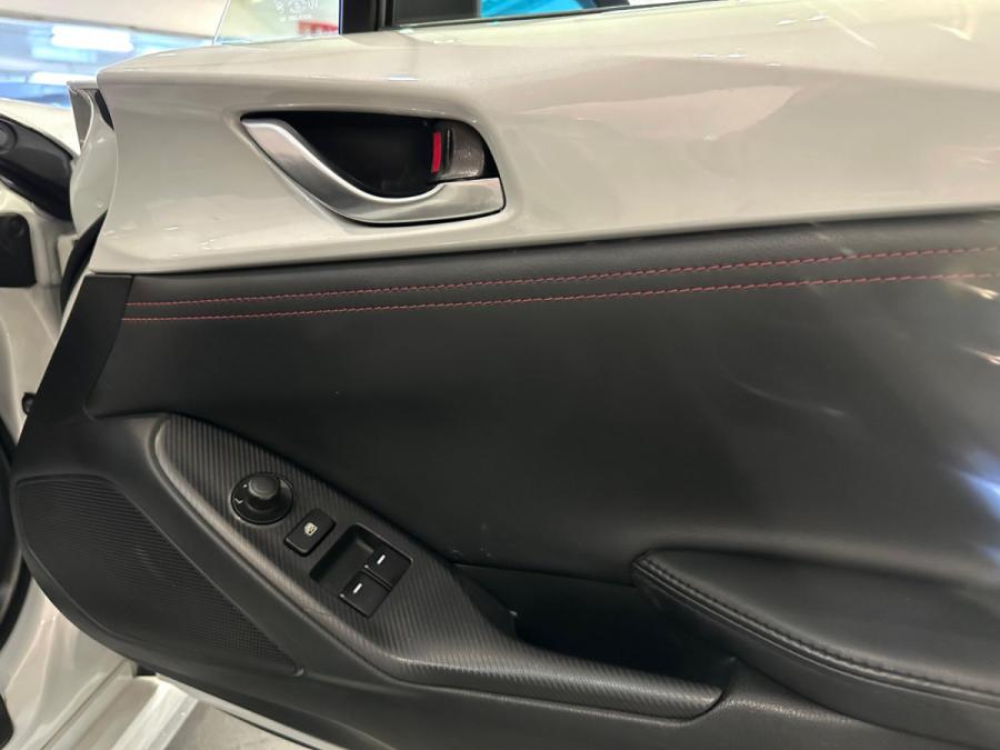 Roadster S Special Edition - Image 12