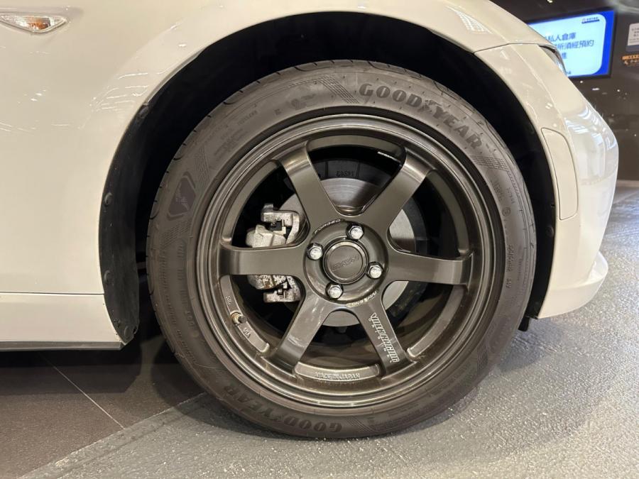 Roadster S Special Edition - Image 14