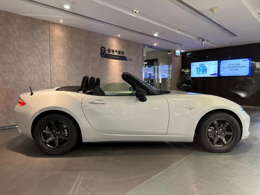 Roadster S Special Edition - Image 3