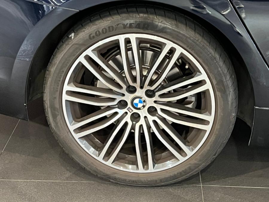 520IA SALOON M SPORT EDITION - Image 6