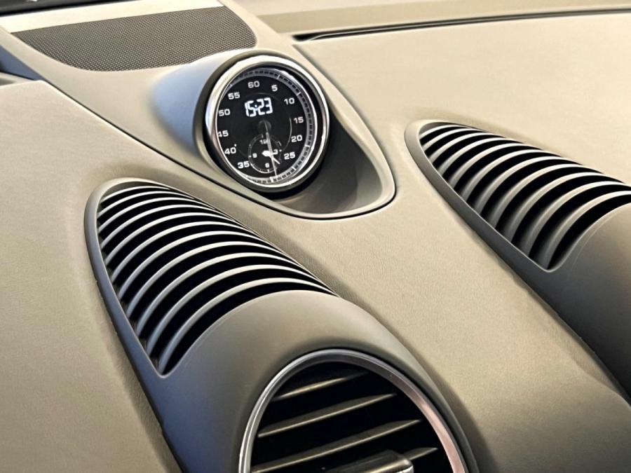 718 Cayman GTS - Image 9