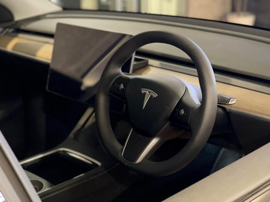 MODEL Y LONG RANGE DUAL MOTOR - Image 8