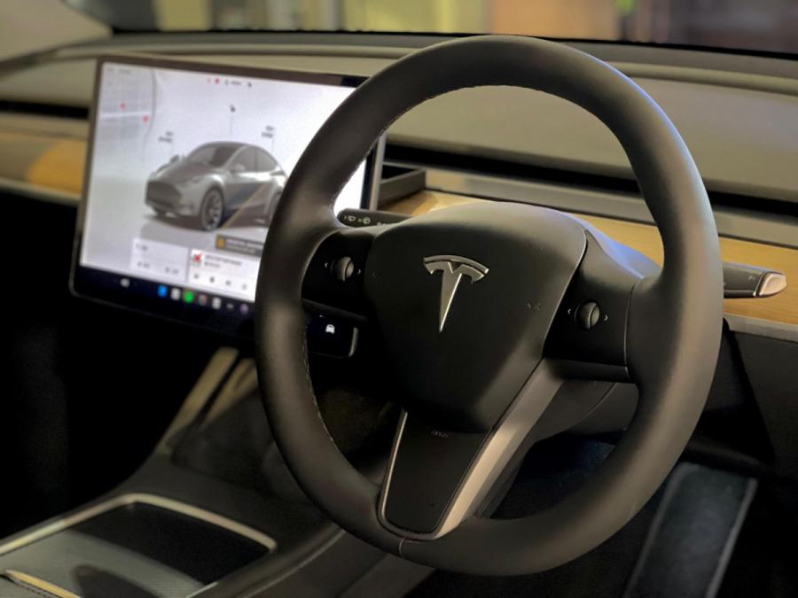 MODEL Y LONG RANGE DUAL MOTOR - Image 9