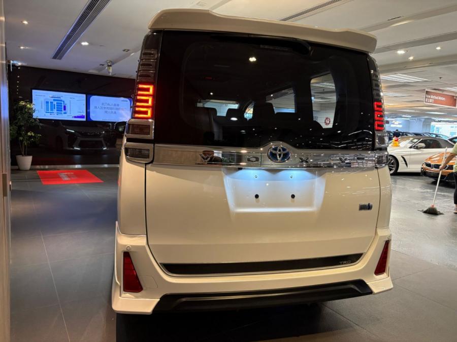 VOXY HYBRID ZS 煌II TRD Edition - Image 9