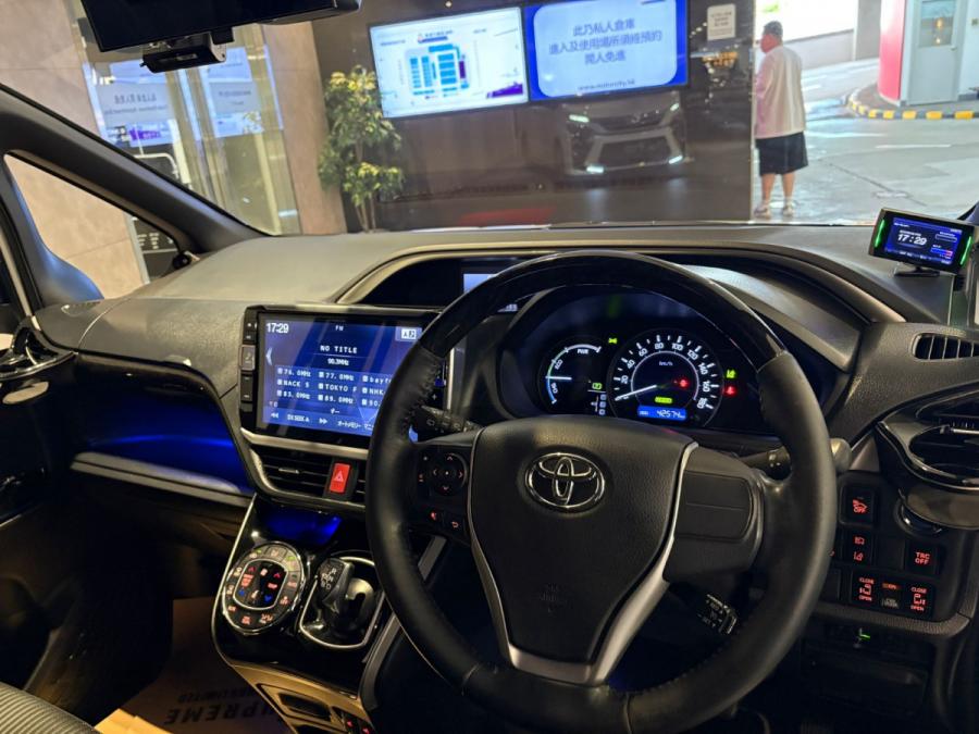 VOXY HYBRID ZS 煌II TRD Edition - Image 5