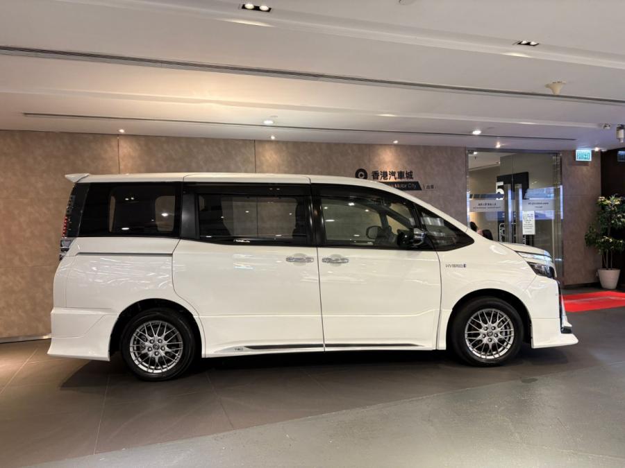 VOXY HYBRID ZS 煌II TRD Edition - Image 10