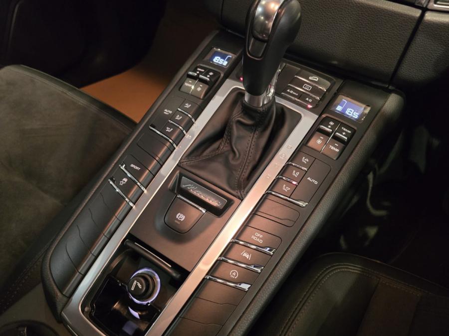 MACAN S - Image 9