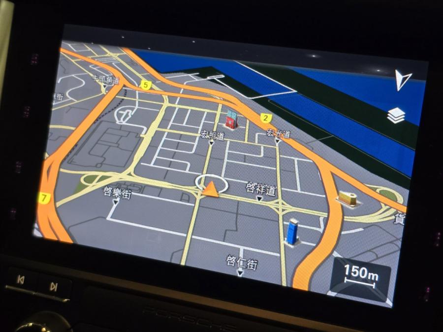 MACAN S - Image 11