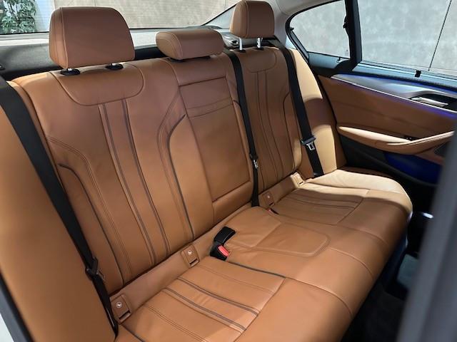 520iA Sport版 - Image 2