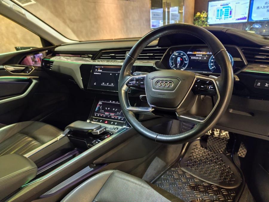 E-Tron Sportback 55 - Image 3