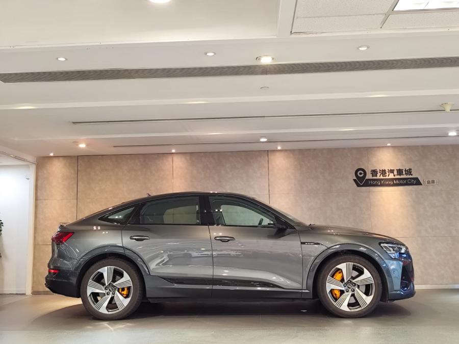 E-Tron Sportback 55 - Image 2