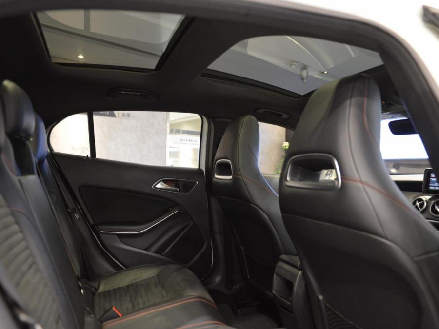 GLA250 4MATIC AMG - Image 7