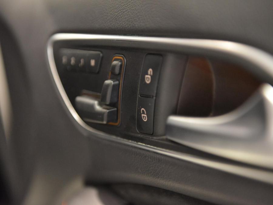 GLA250 4MATIC AMG - Image 4