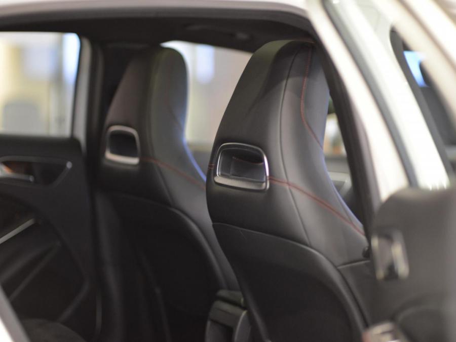 GLA250 4MATIC AMG - Image 10