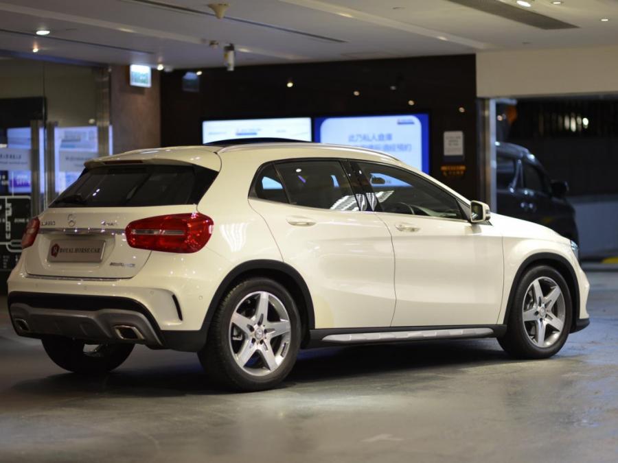 GLA250 4MATIC AMG - Image 12