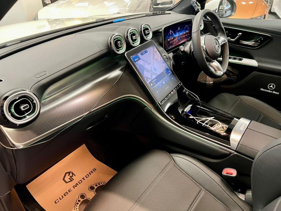 GLC300 4MATIC - Image 4