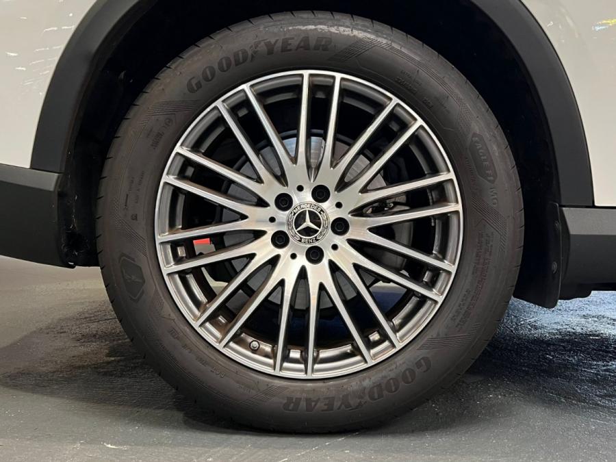 GLC300 4MATIC - Image 9