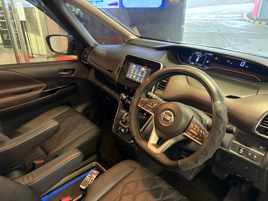 Serena E-Power Highway Star VIP - Image 2