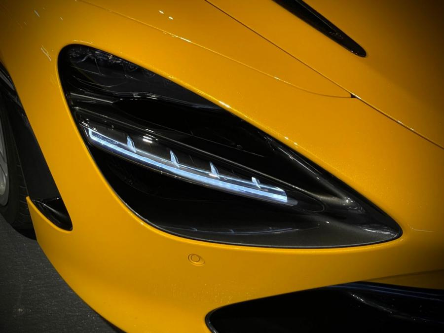 720S - Image 13