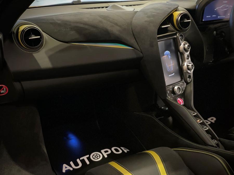 720S - Image 6