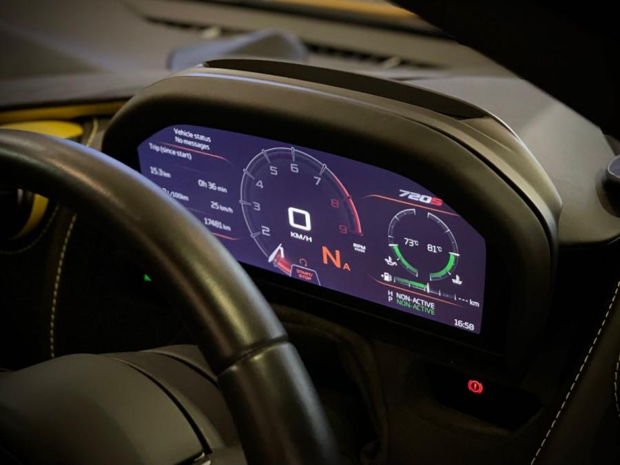 720S - Image 3