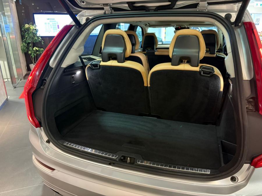 XC90 T6 Momentum - Image 6