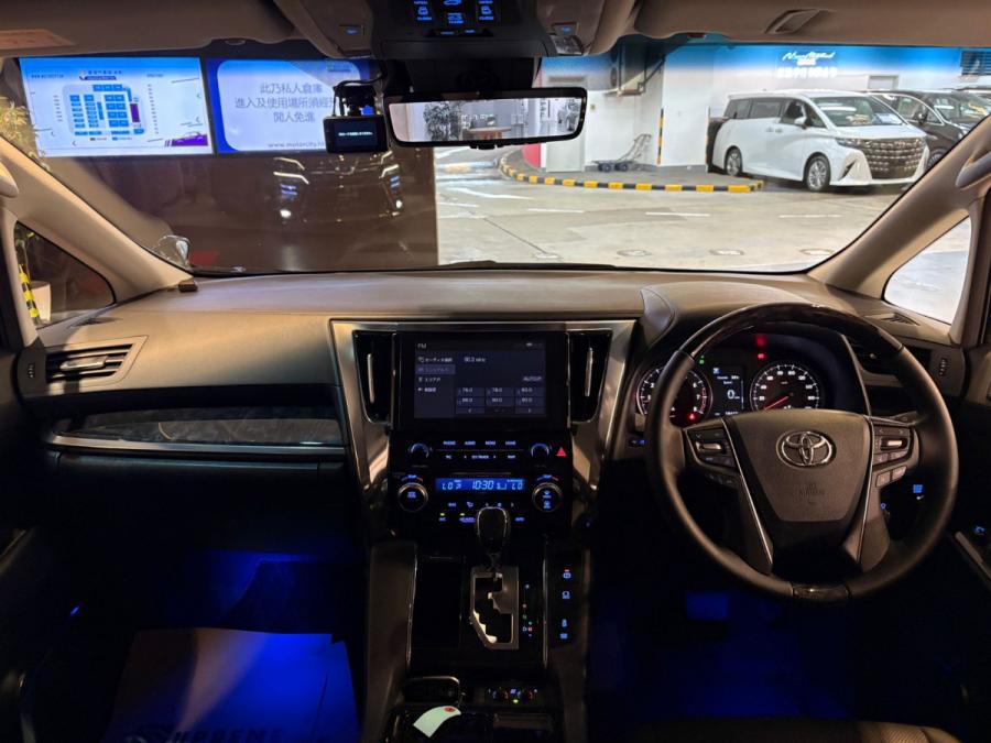 Vellfire 2.5 ZG Modellista - Image 10