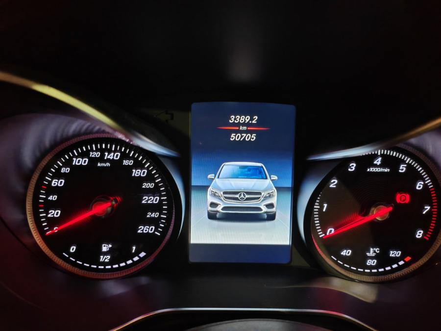 GLC250 COUPE AMG - Image 9
