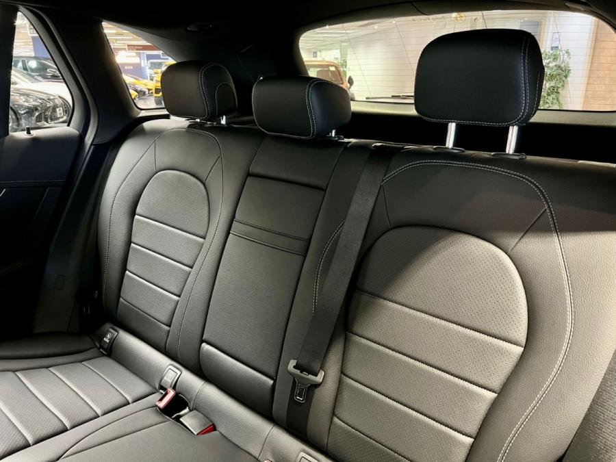 GLC300 4MATIC - Image 7