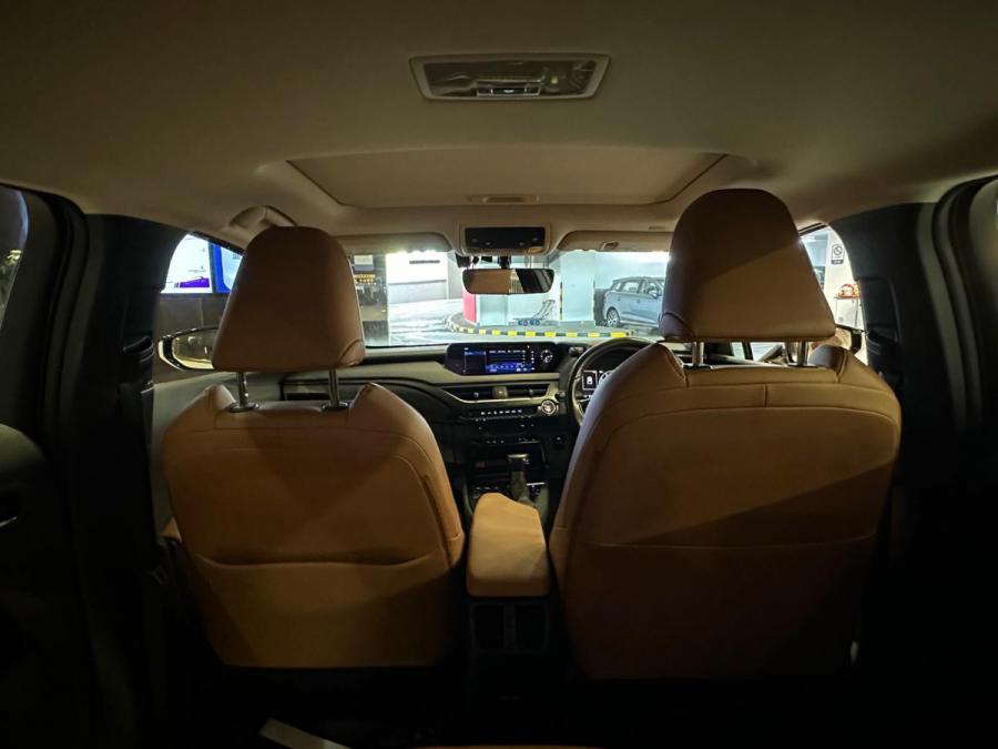 UX200 - Image 6