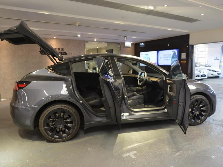 MODEL Y LONG RANGE - Image 9