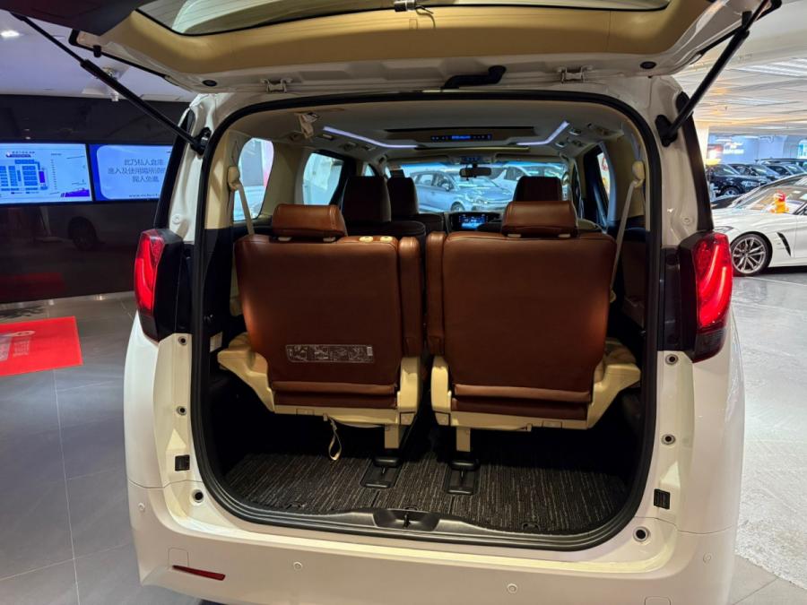 Alphard 2.5 - Image 7