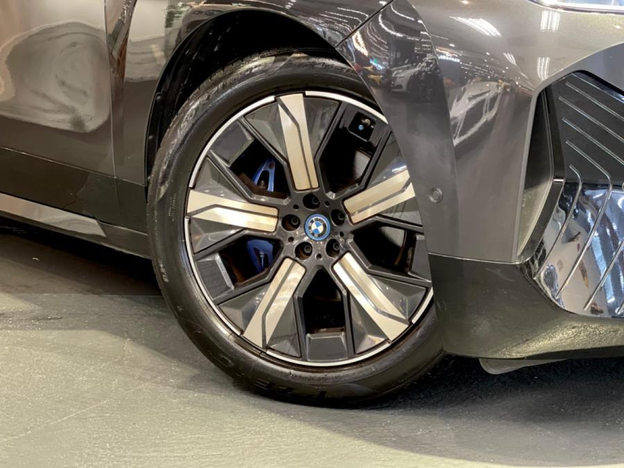 IX XDRIVE40 - Image 4
