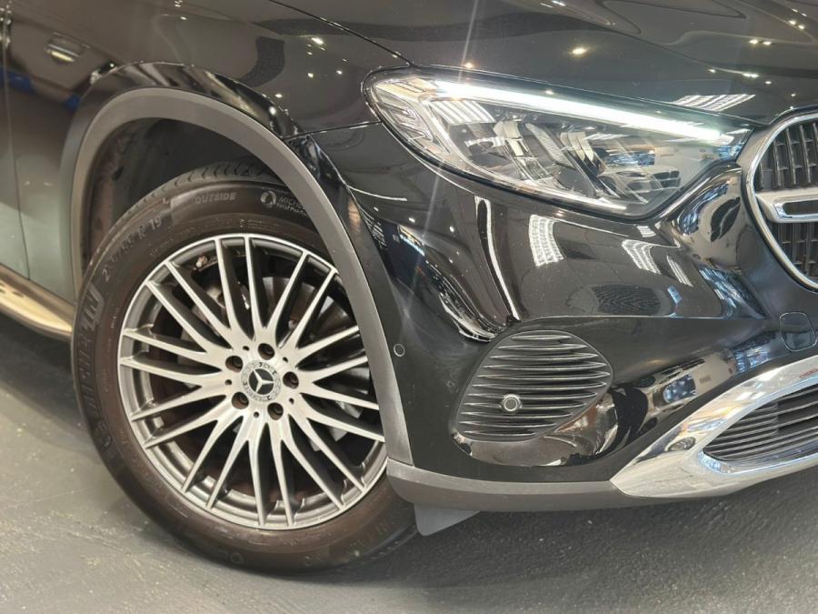 GLC300 4MATIC - Image 2