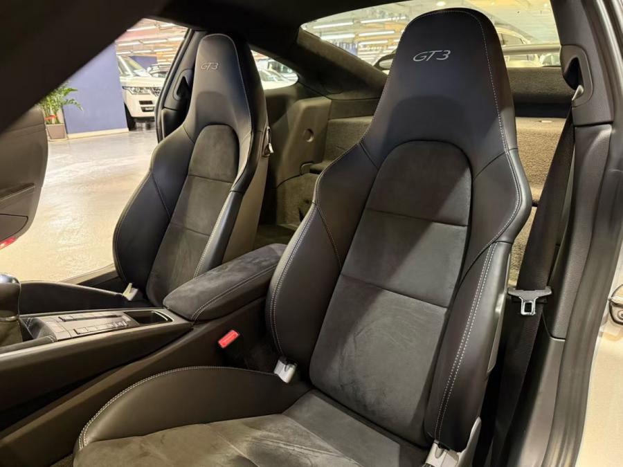 991.2 GT3 - Image 8