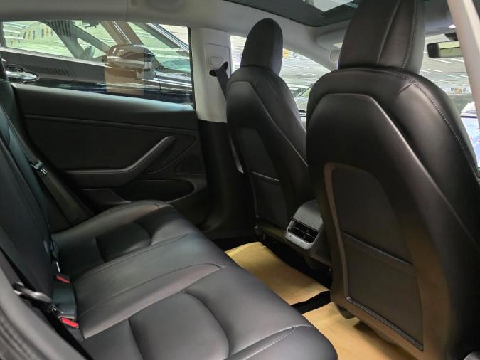 MODEL 3 LR - Image 6