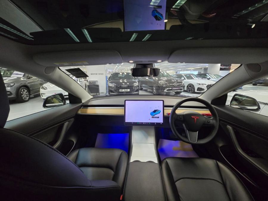 MODEL 3 LR - Image 5