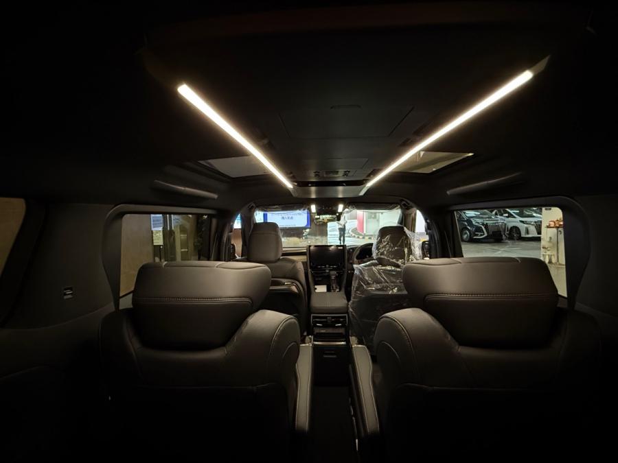 ALPHARD 2.5 Z - Image 8